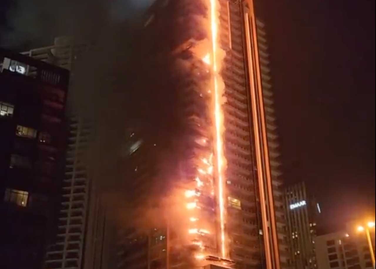 У Дубай спалахнув 35-поверховий будинок (Відео)