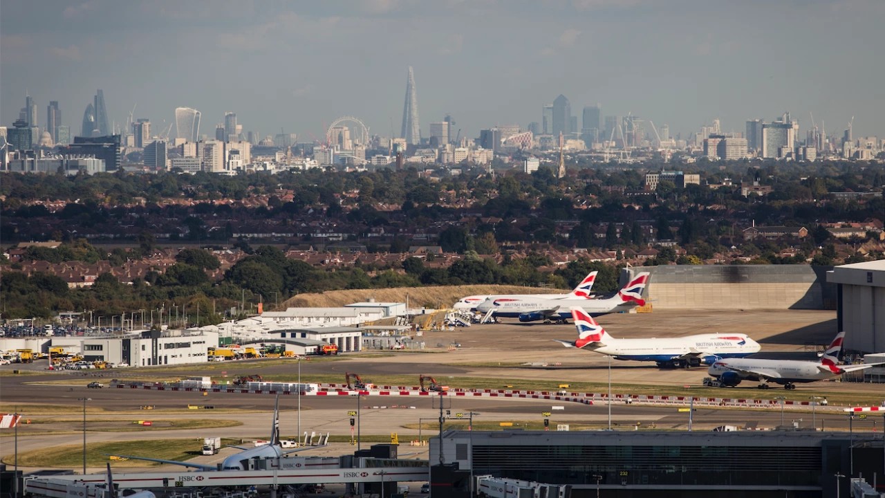 Британія попередила про можливі затримки рейсів через страйк прикордонників