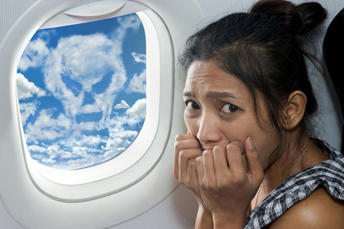 Колишня стюардеса повідомила, чому вона ніколи не займає місце біля вікна.