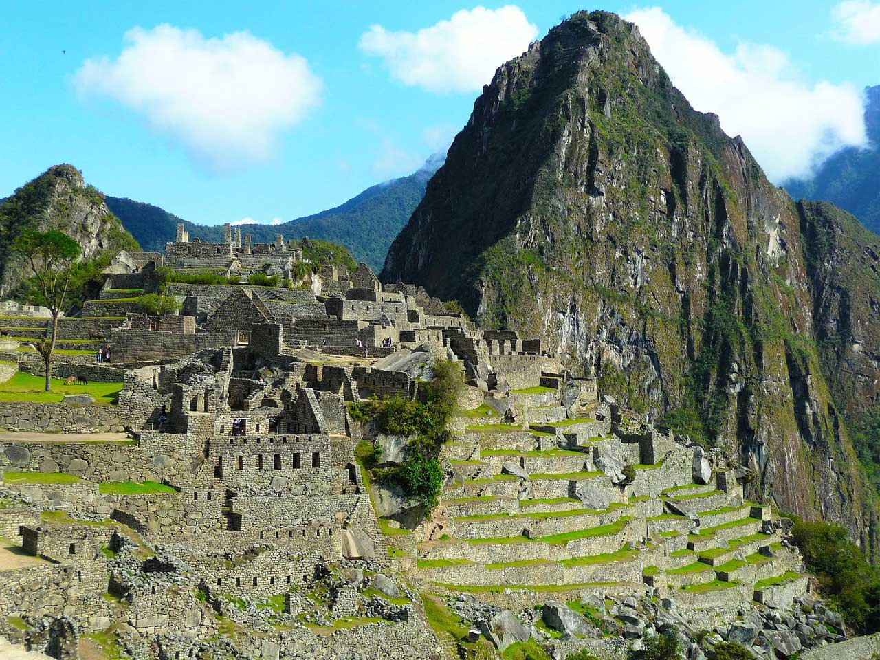 Сотні туристів застрягли в Мачу-Пікчу через протести в Перу