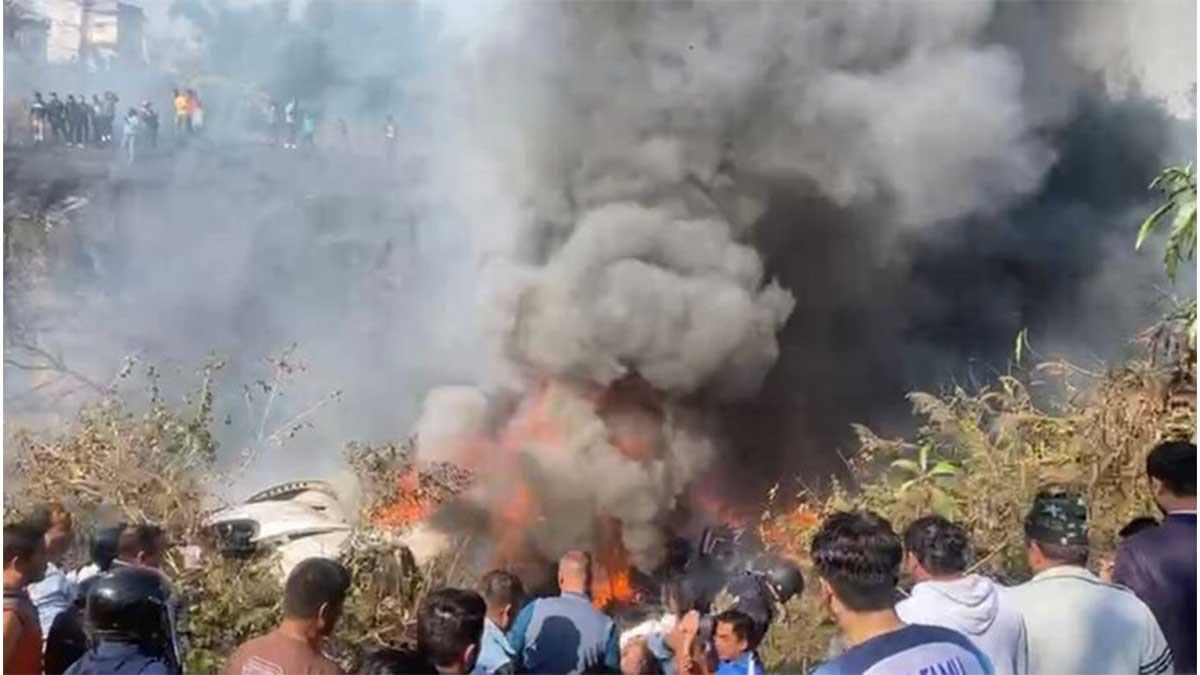 У Непалі розбився літак із російськими пасажирами на борту
