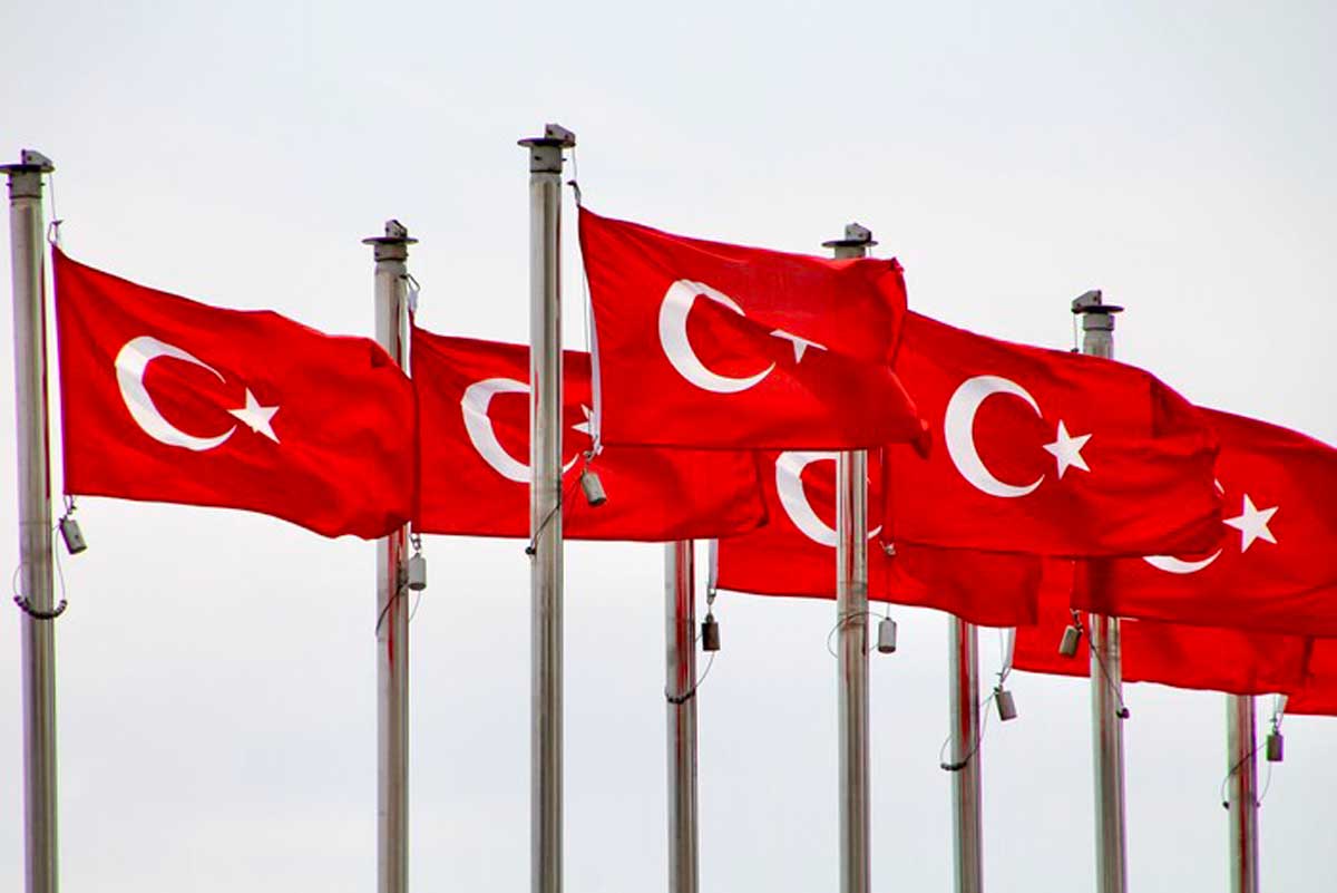 МЗС Туреччини рекомендувало своїм громадянам бути пильними у поїздках Європою