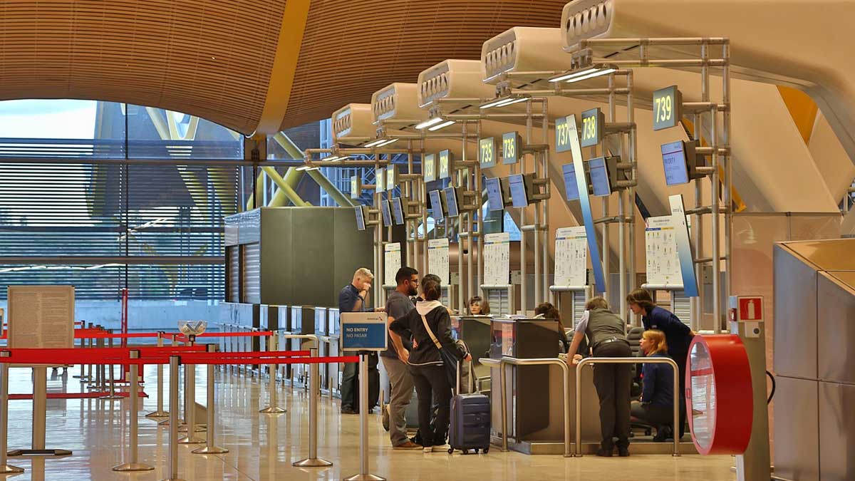 Як в аеропортах обманюють туристів