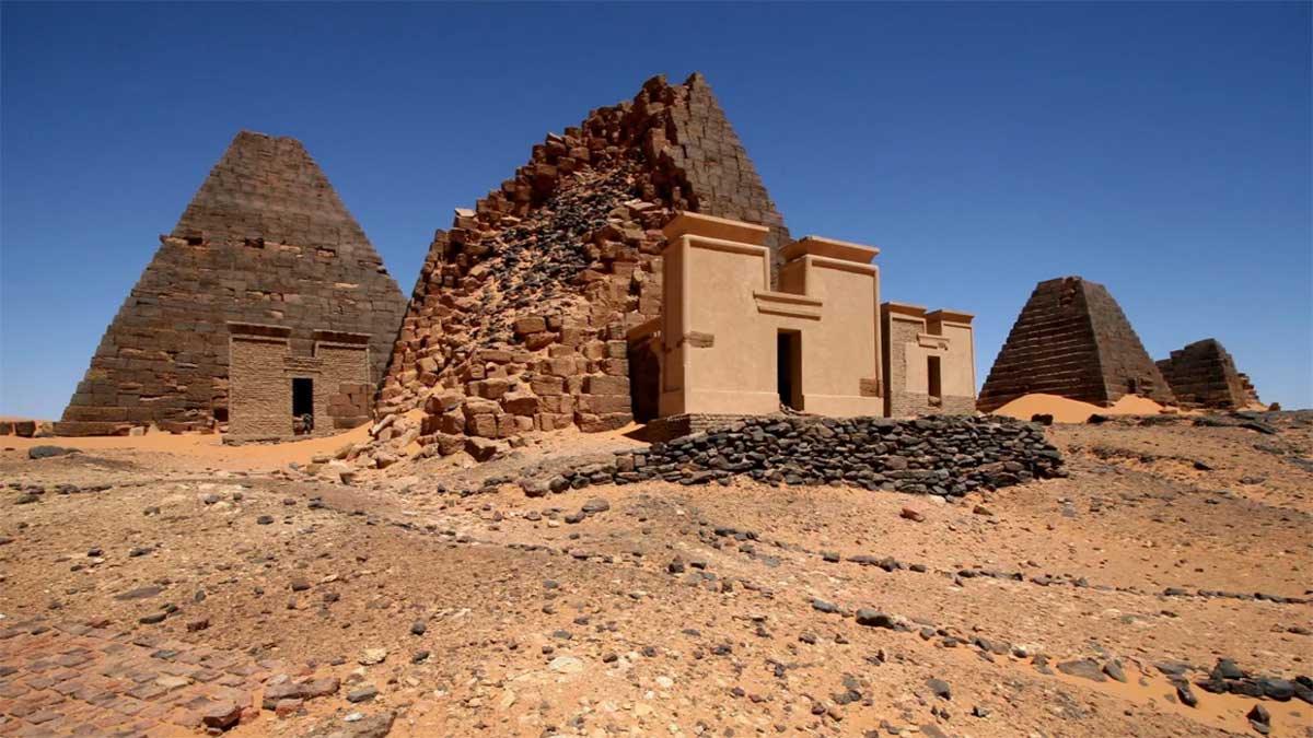 Стало відомо в якій країні приховано набагато більше стародавніх пірамід, ніж в Єгипті