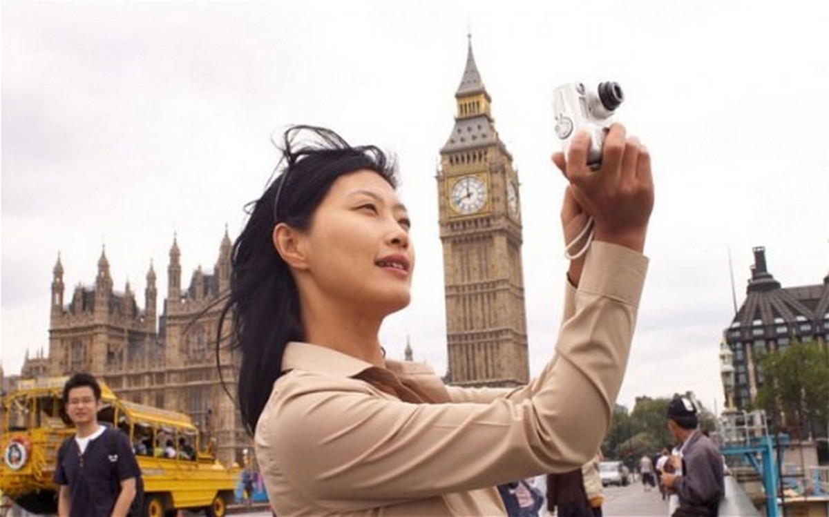 Китай пригрозив вжити заходів у відповідь проти країн, які вводять COVID-обмеження для китайських туристів