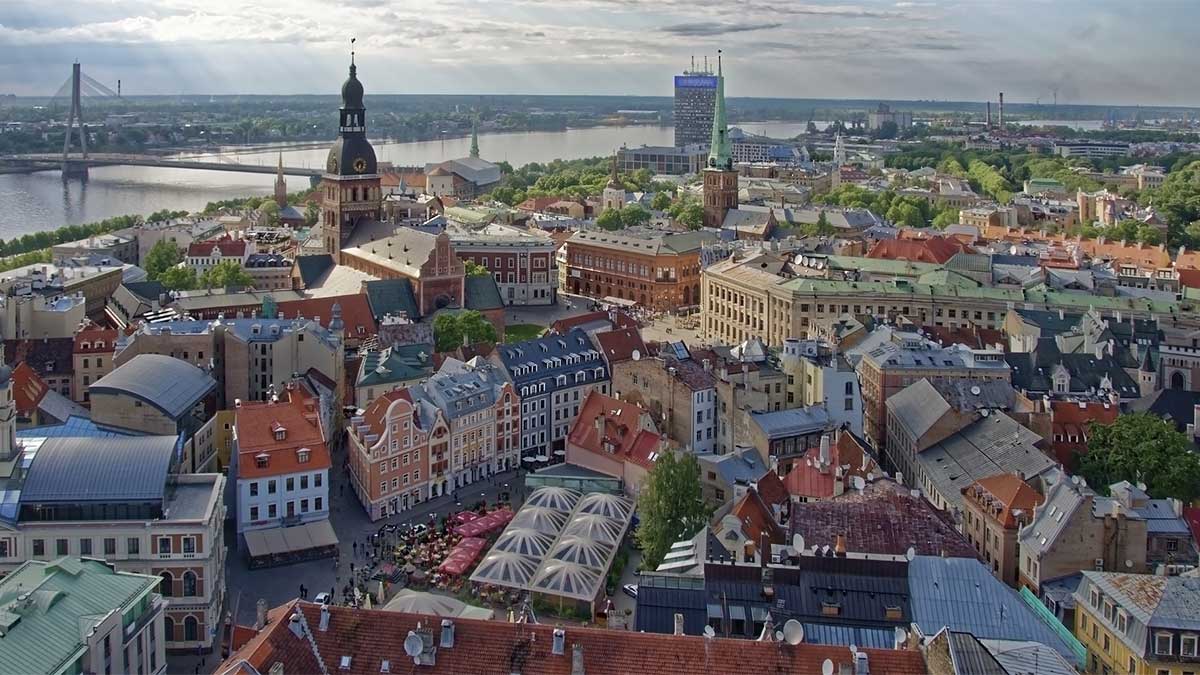 Влада Риги запровадила туристичний податок для готелів