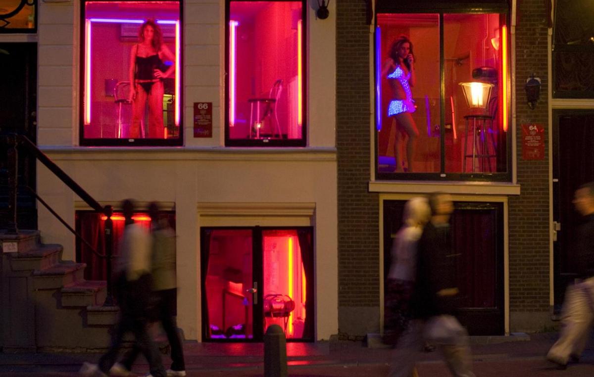 В Амстердамі заборонять курити марихуану у кварталі червоних ліхтарів