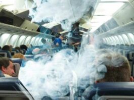 Стюардес госпіталізували після загоряння ноутбука в літаку