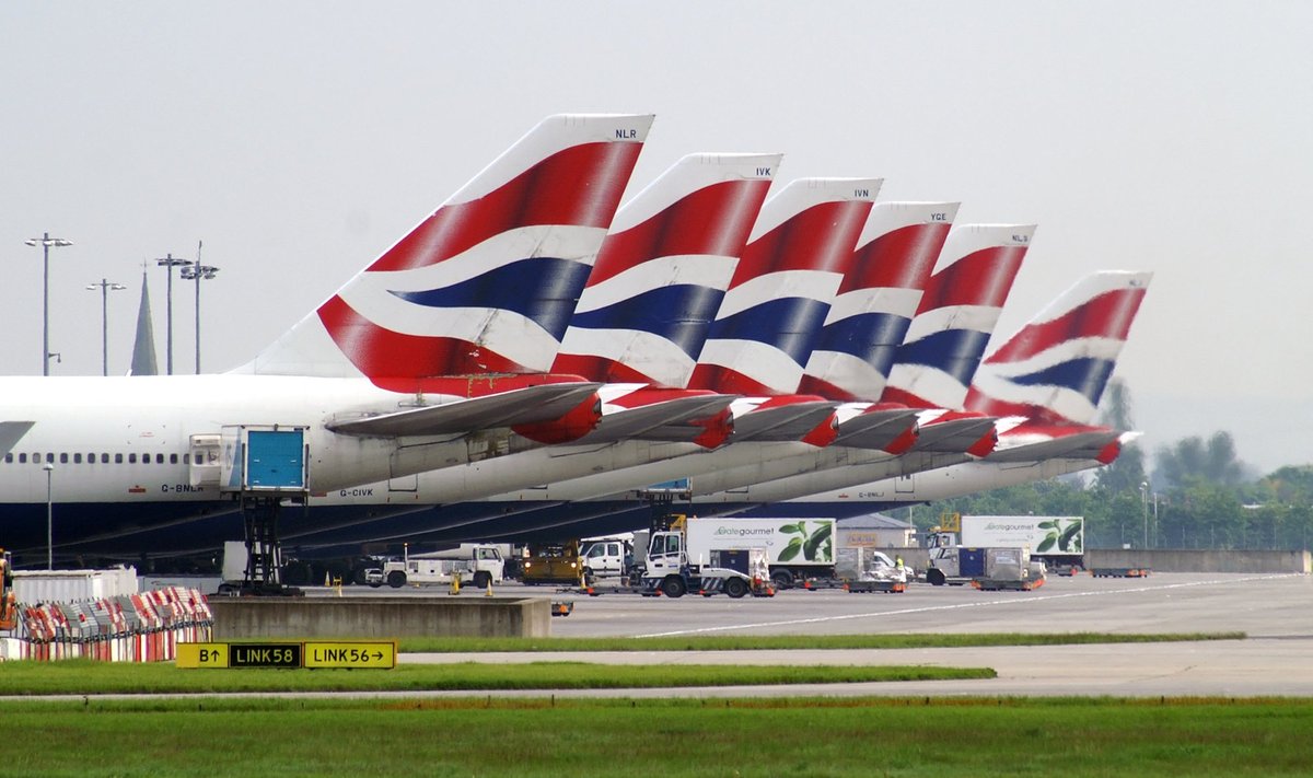 У Британії скасували сотні рейсів: Співробітники служби безпеки аеропорту Хітроу оголосили 10-денний страйк