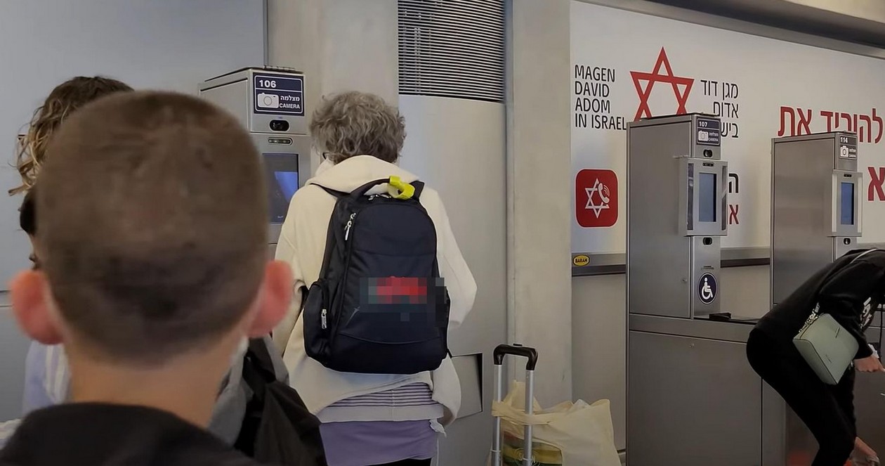 Броні у готелях та зворотні квитки не допомогли: групу російських туристів не впустили до Ізраїлю без пояснення причин