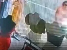 У Таїланді туристка пограбувала магазин, знявши одяг з манекена та помчавши на мотоциклі