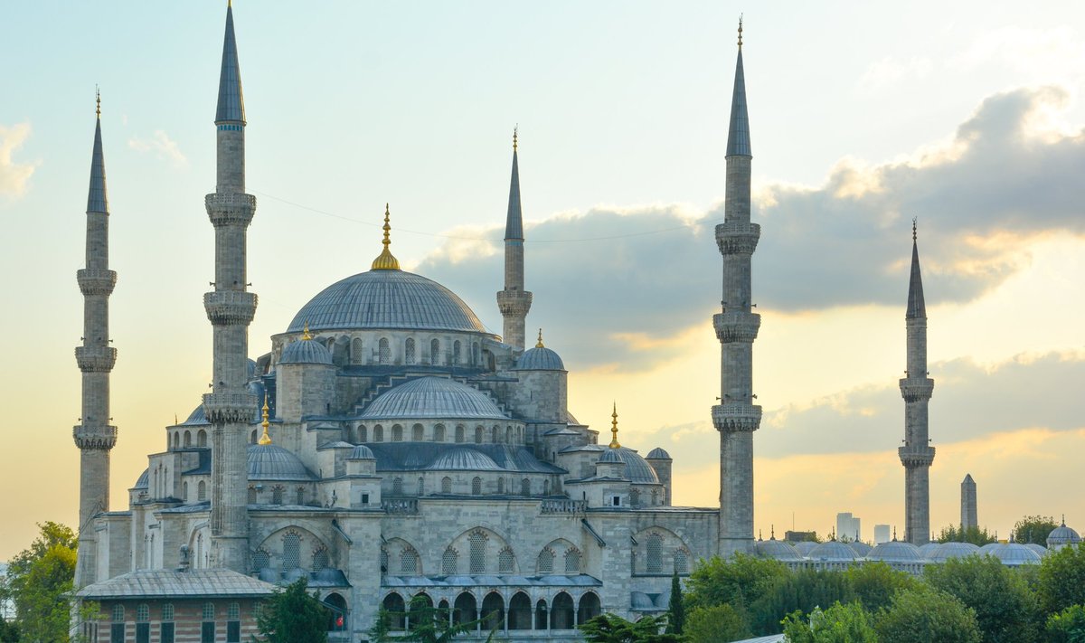 У Стамбулі після реставрації відкрили Блакитну мечеть