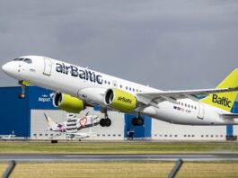 Літак AirBaltic зіткнувся з птахами в аеропорту Риги