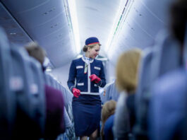 У США стюардеса висміяла свою компанію перед пасажирами