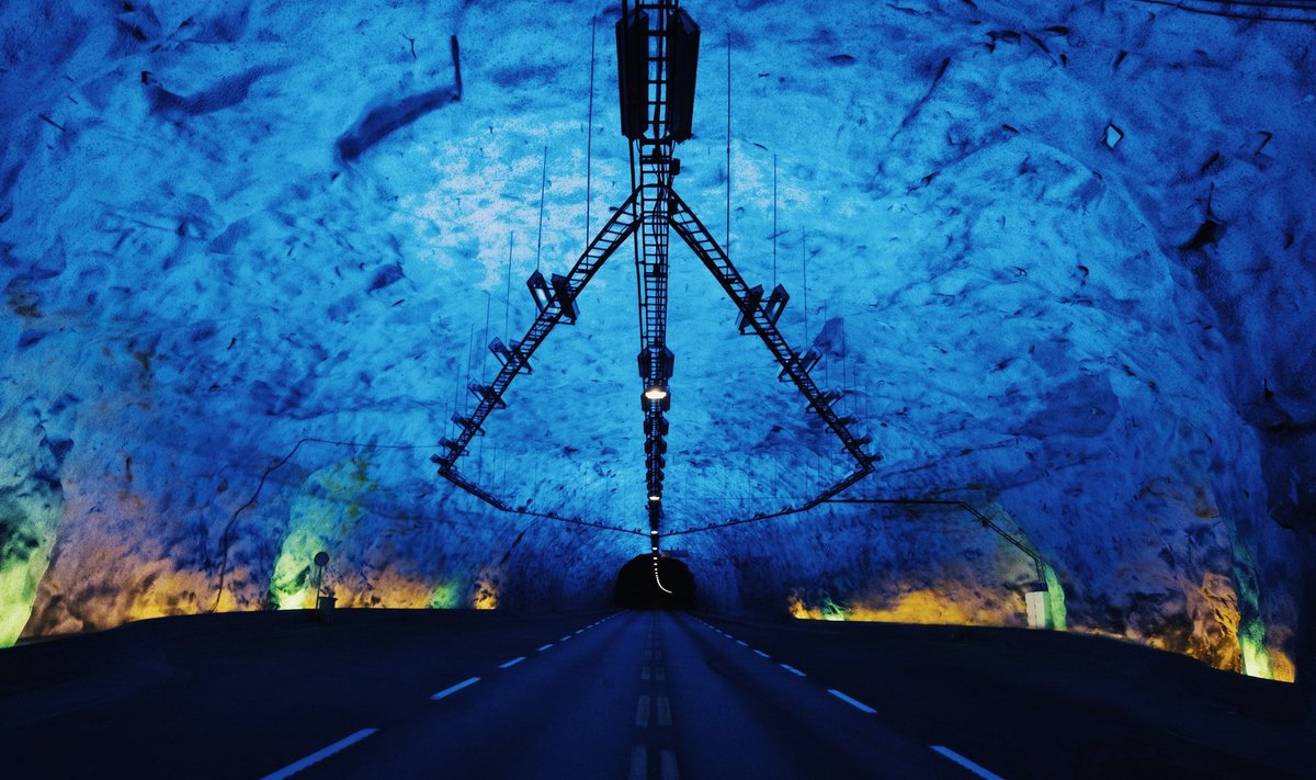 У Норвегії відкрили найдовший пішохідний тунель у світі
