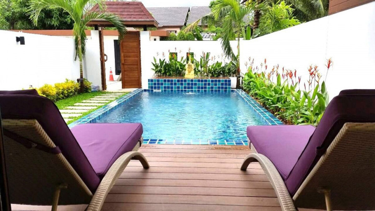 У Таїланді туристка орендувала будинок з басейном і опинилася в поліції