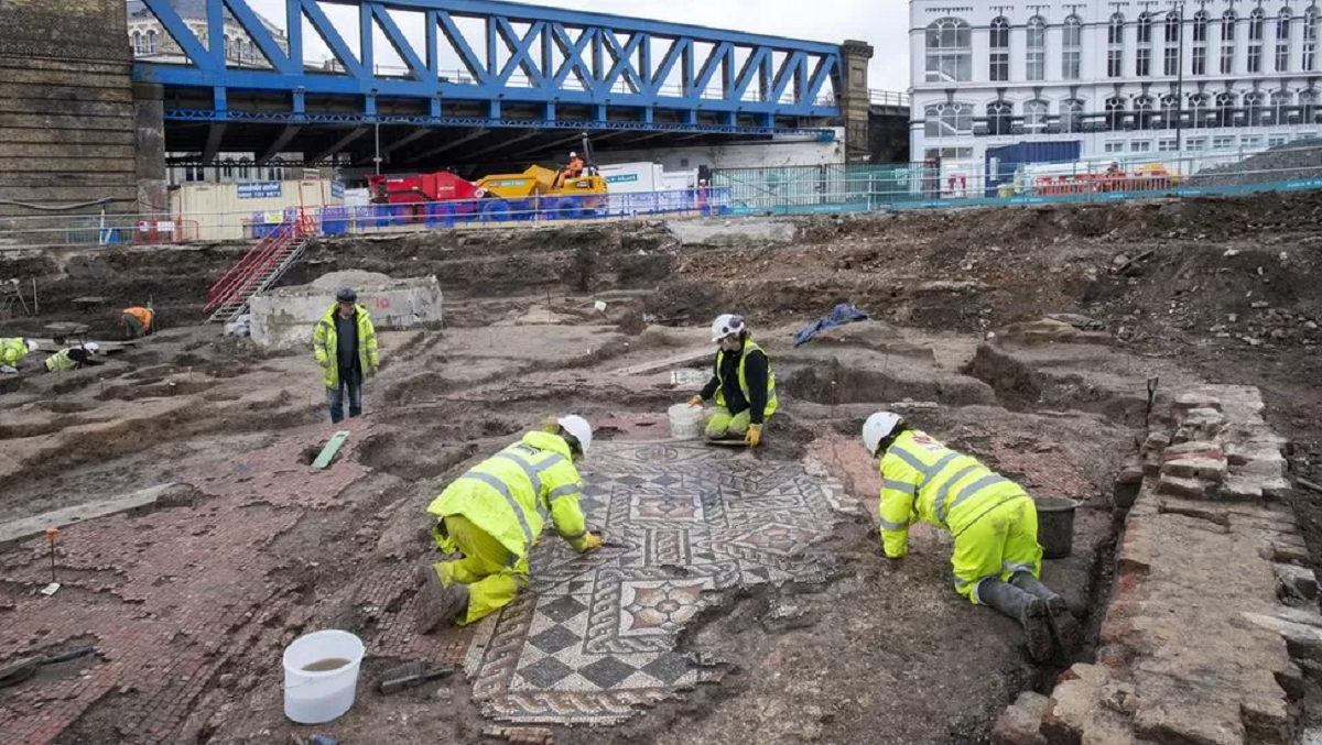 У центрі Лондона розкопали дивовижну римську гробницю