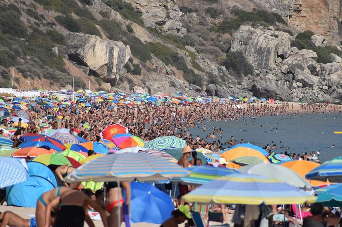 У Португалії запровадили глобальну заборону на паління: пляжі та аквапарки у списку