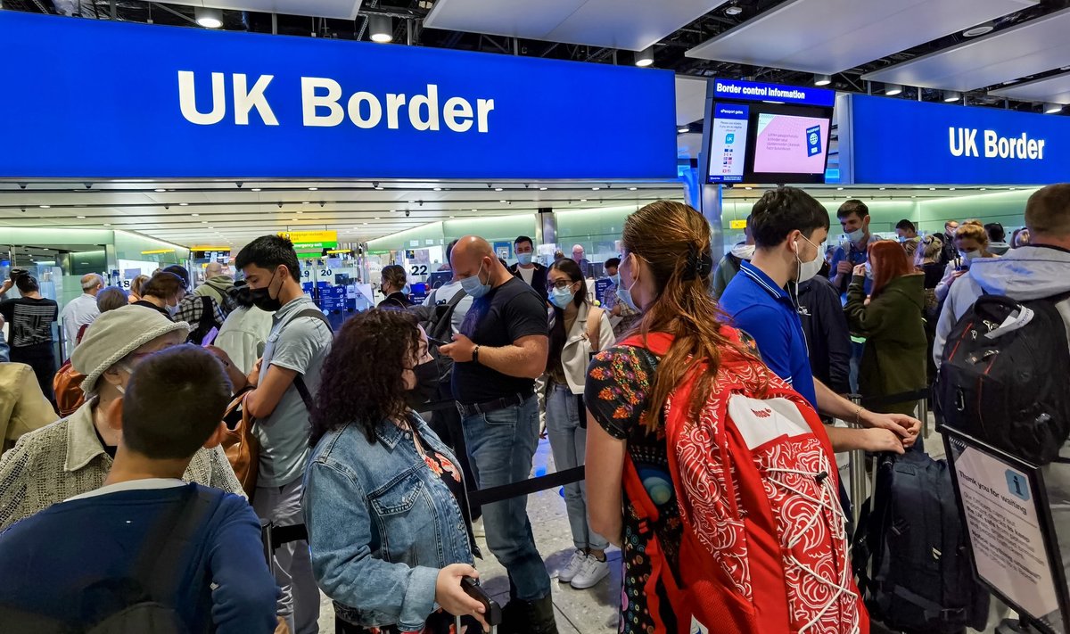 Великобританія запроваджує електронний дозвіл на в'їзд. Що потрібно знати про ETA туристам