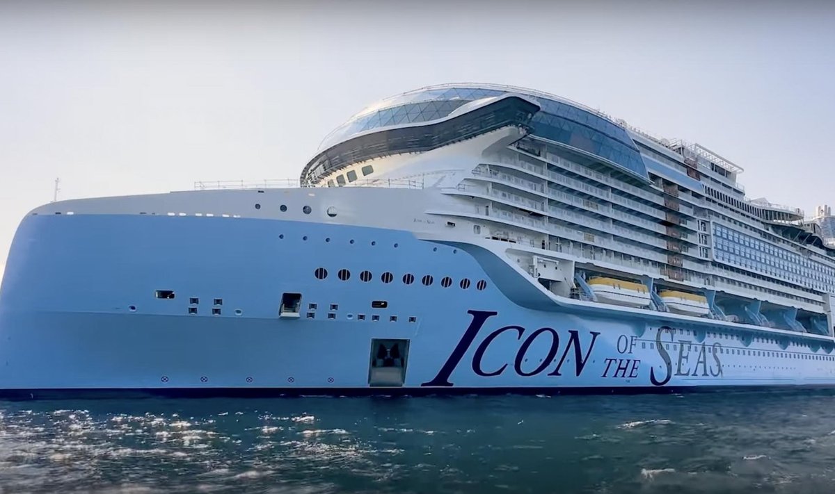 На воду спущено найбільший у світі круїзний корабель – гігантський Icon of The Seas