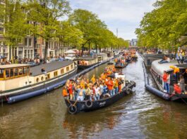 Боротьба з туристами: Амстердам закриває термінал для круїзних лайнерів та вводить обмеження для приїжджих