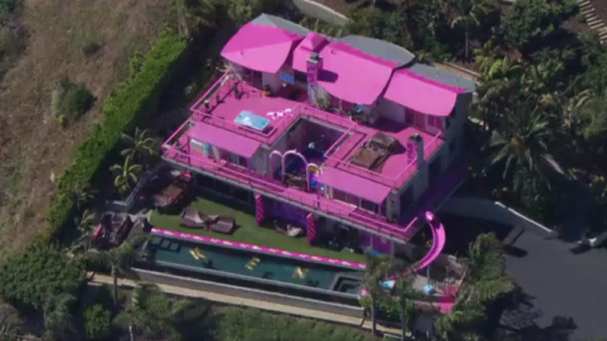 Будиночок Барбі: рожевий особняк у Малібу стане доступним для всіх бажаючих