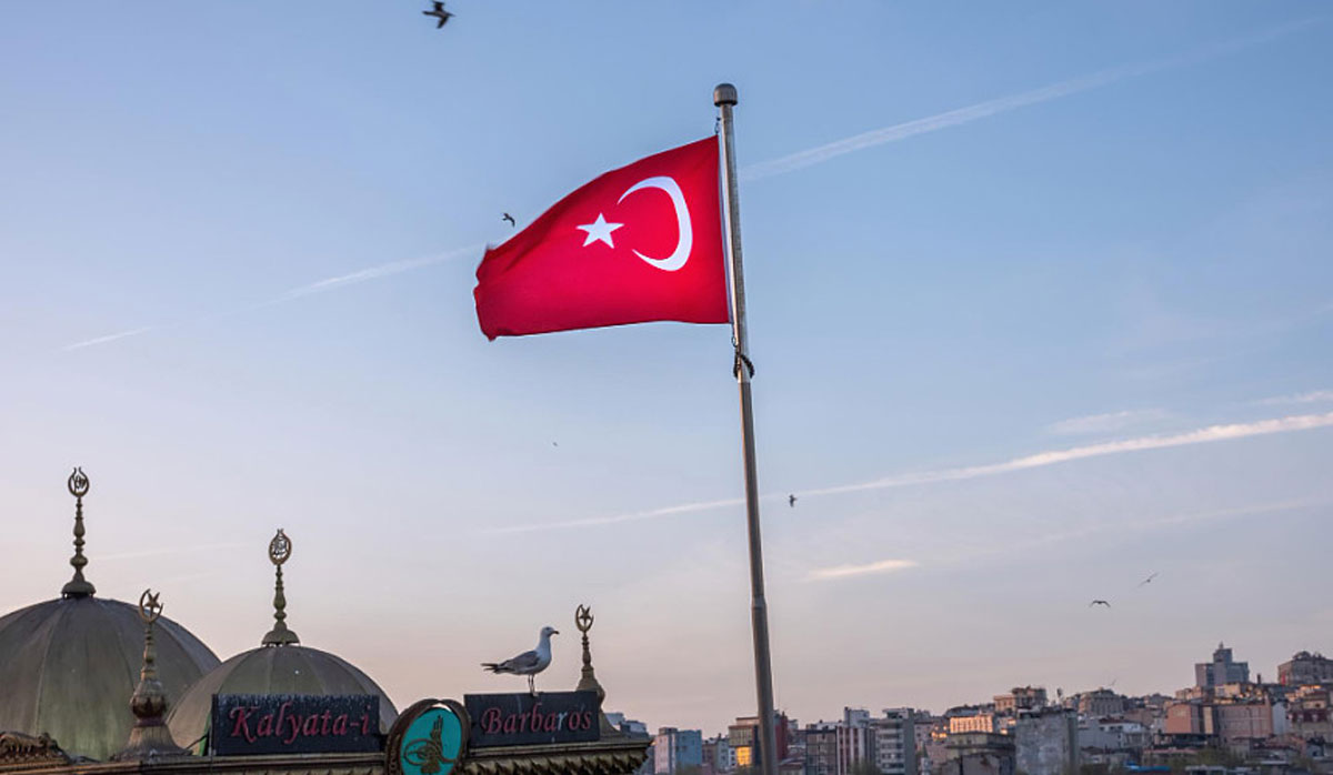 Туреччина зіткнулася з різким зменшенням доходу від туризму і готова стримати свої апетити.