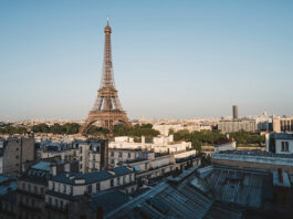 У Парижі хочуть збільшити туристичний податок одразу на 200%
