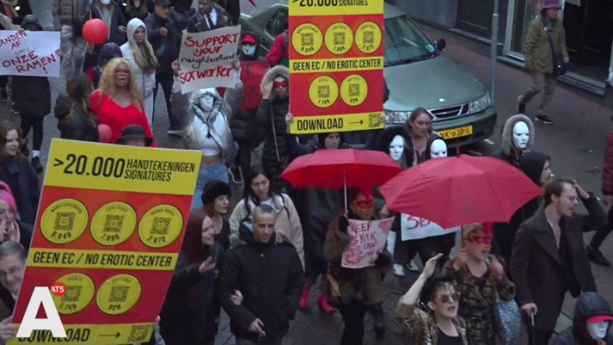 Секс-працівниці Амстердама вийшли на протест проти перенесення 