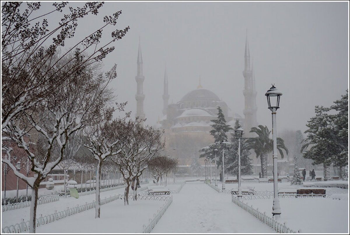 У Стамбулі пройшов перший з 2006 року снігопад у листопаді