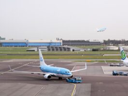 Сотні рейсів було скасовано у Нідерландах