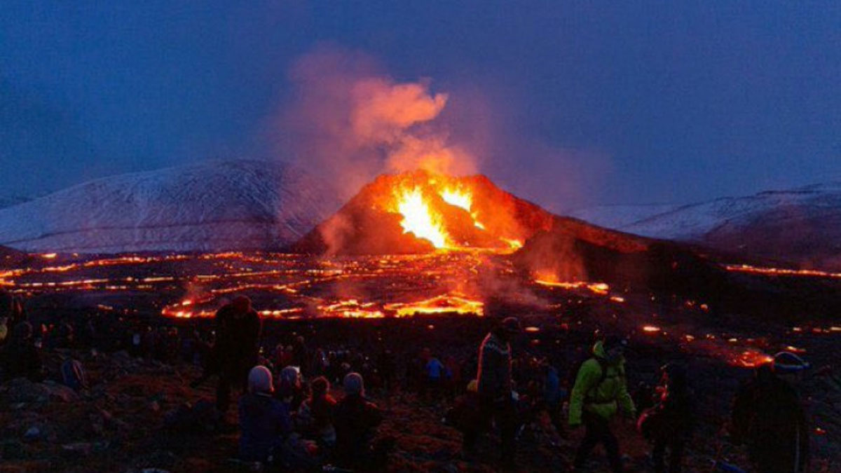Вулкан, що прокинувся, може стерти з лиця землі місто в Ісландії
