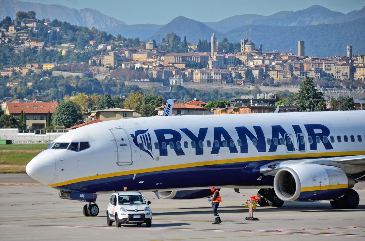 Ryanair наступного літа скоротить кількість рейсів до популярної країни