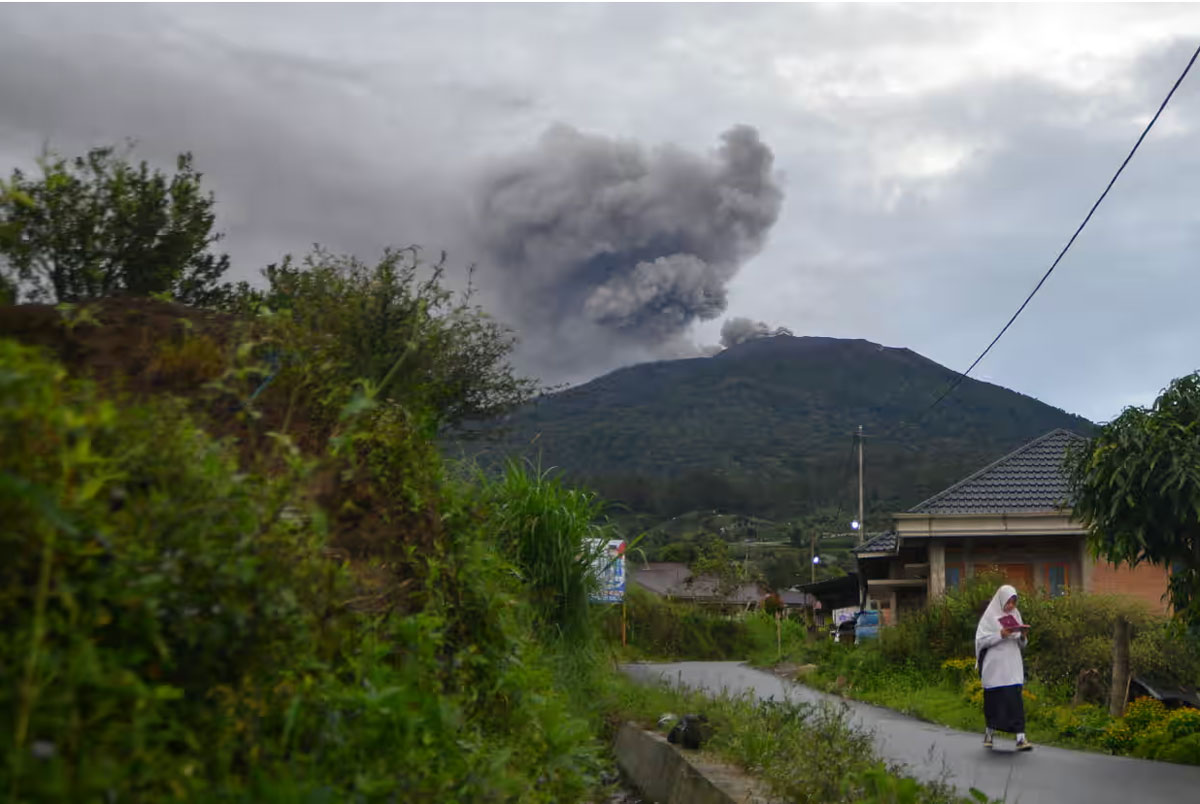 Вулкан в Індонезії забрав життя 11 туристів