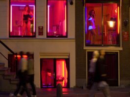 В Амстердамі вирішено перенести квартал червоних ліхтарів, щоб вигнати туристів