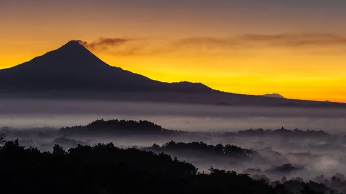 В Індонезії вдруге за місяць відбулося виверження вулкана Мерапі