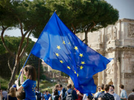 У другій половині 2024 року запрацюють нові правила в'їзду до країн Євросоюзу