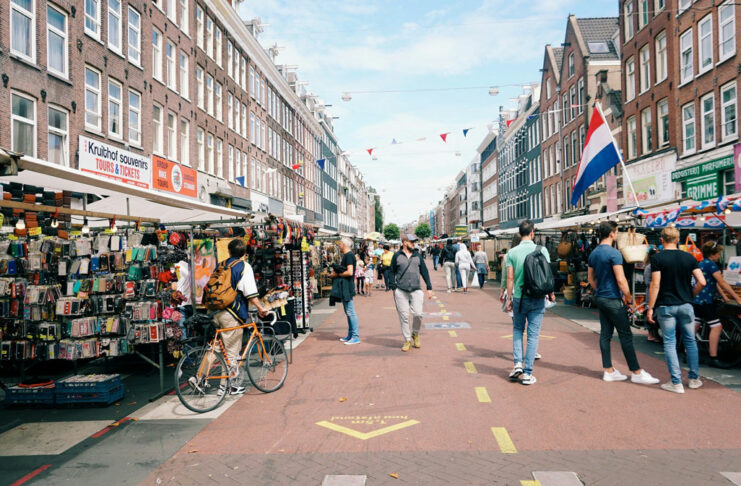 В Амстердамі випустили онлайн-тест для відсіву туристів, які порушують спокій міста