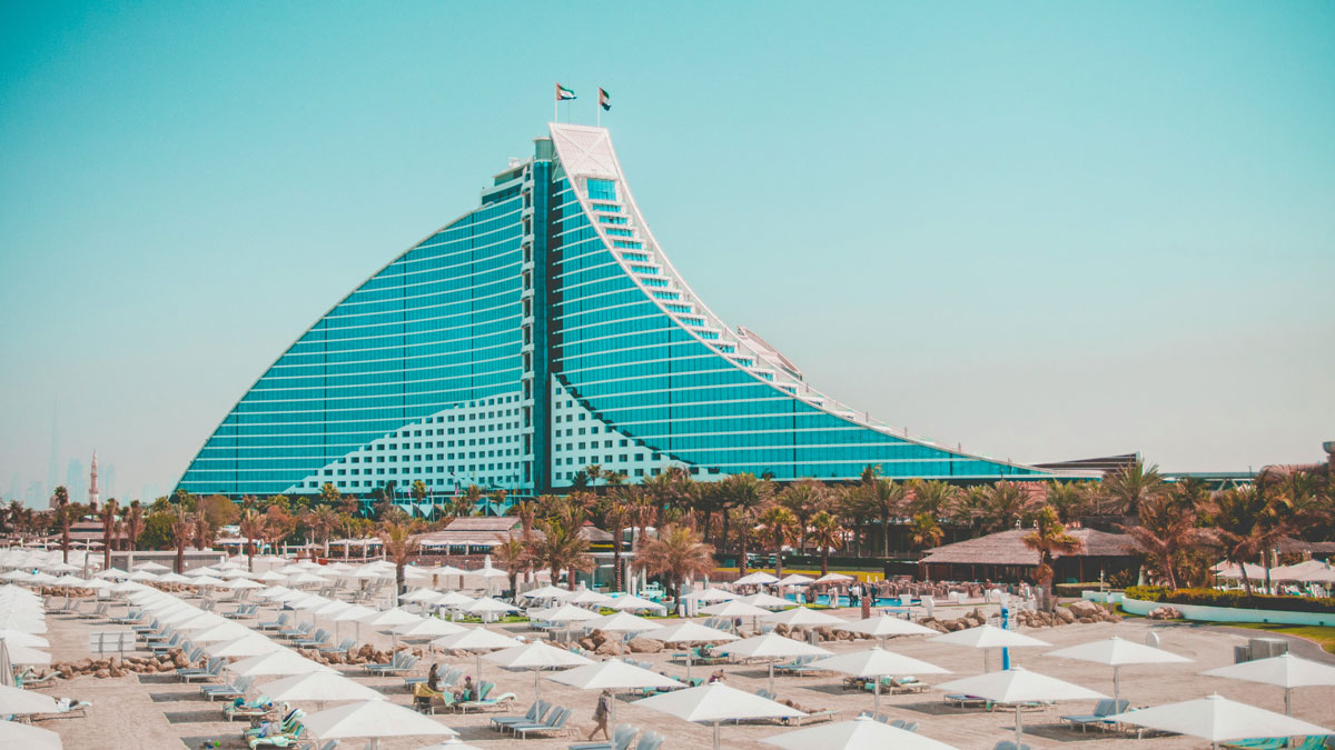 У столиці ОАЕ для туристів закрили пляжі, залишивши їх без головної розваги