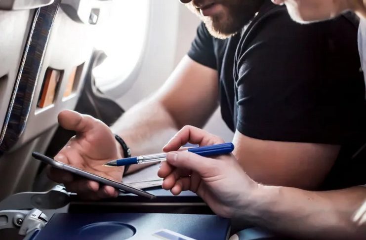 Одна річ, яку експерти радять завжди брати в подорож — і це не подушка на шию