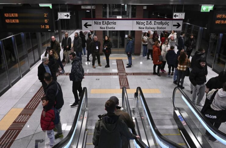 Метро в Салоніках зупиняє роботу на місяць