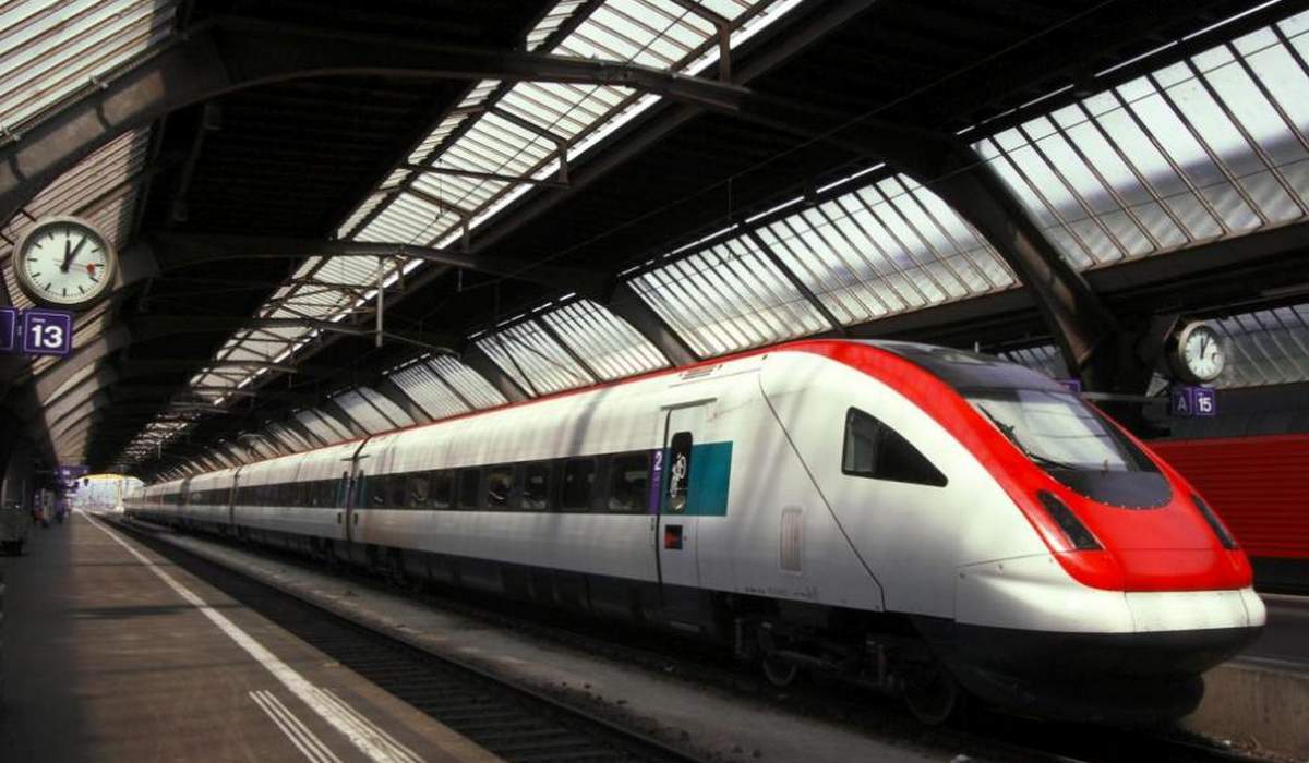 Японська залізниця тестує AI-помічника для туристів