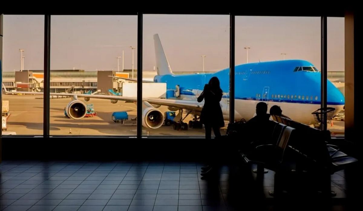 Підвищення податків приземляє авіаційну галузь Франції