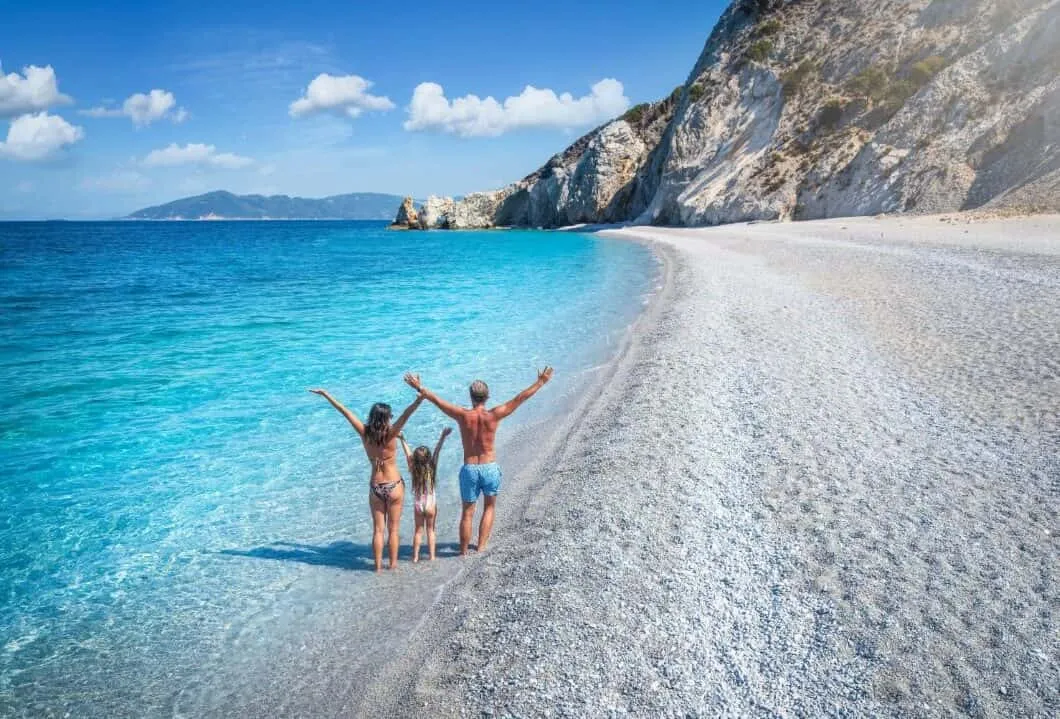 Туристичний рекорд Греції: 23,8 мільйона відвідувачів і виклики майбутнього