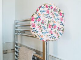 Готельна шапочка для душу: дрібниця, яка може стати у пригоді в неочікуваних ситуаціях