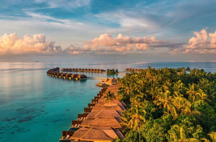 Мальдіви заборонили куріння для молоді та запровадили суворі правила для електронних сигарет