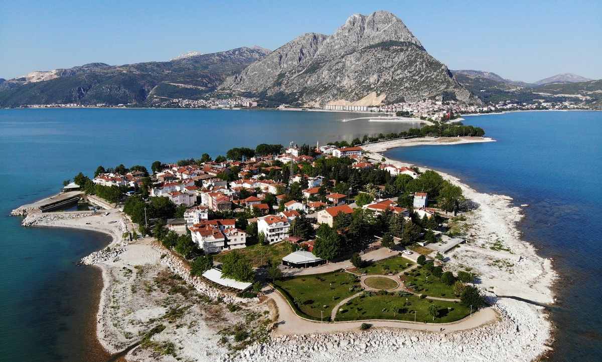 У Туреччині відкриють перший музей ароматів у місті Іспарта