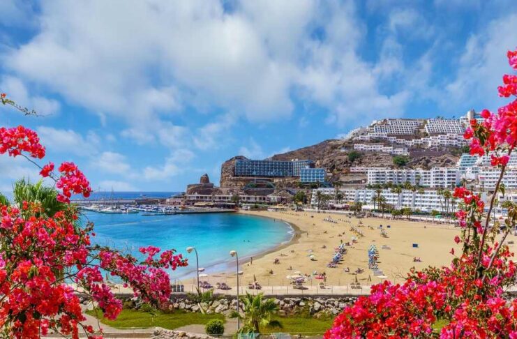 На Гран-Канарії закрили 12 пляжів через забруднення моря