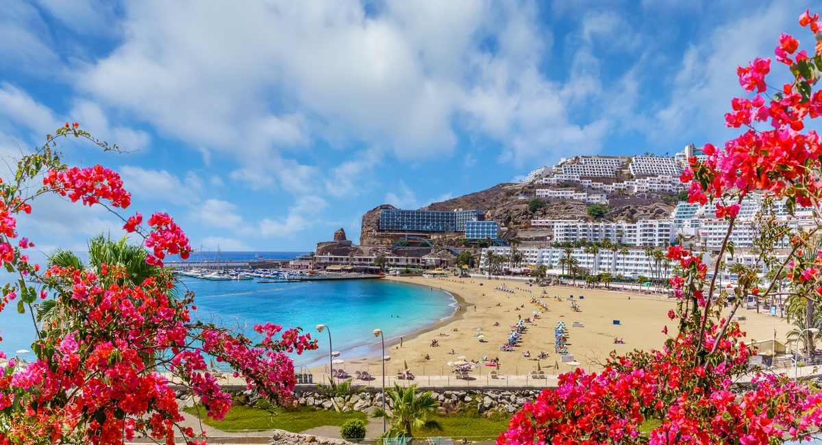 На Гран-Канарії закрили 12 пляжів через забруднення моря