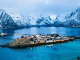 В англійській мові з'явилося нове слово, пов'язане з туризмом – «coolcation»